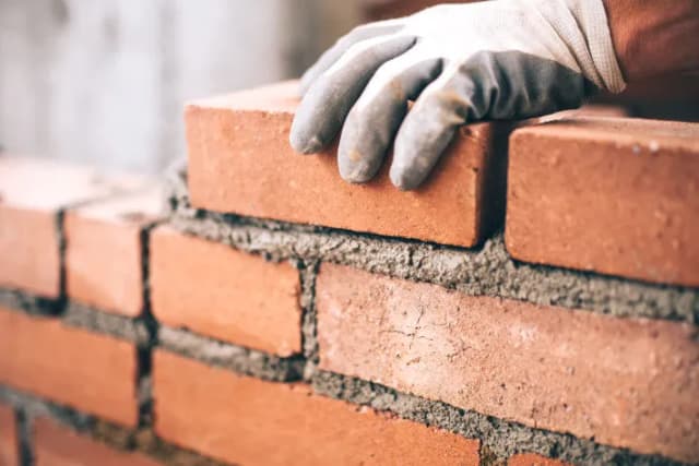 Jak długo schnie zaprawa murarska? Odkryj kluczowe czynniki wpływające na czas schnięcia Jak długo schnie zaprawa murarska? Odkryj kluczowe czynniki wpływające na czas schnięcia